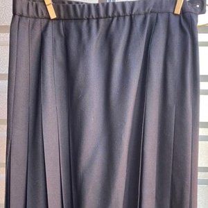 Pendleton Women’s Long Wool Skirts (black) - Size 6